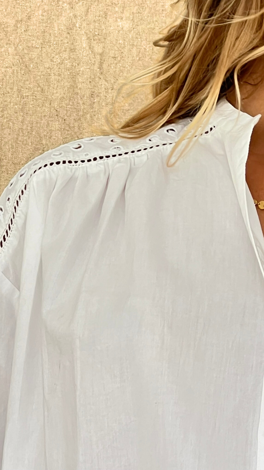 La Blouse Yelabel Blanc